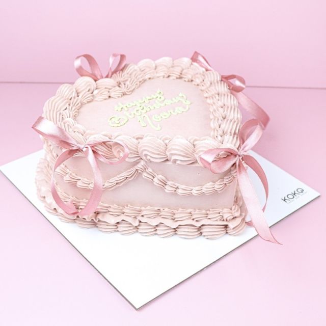 Bento Bow Heart Vintage Cake
